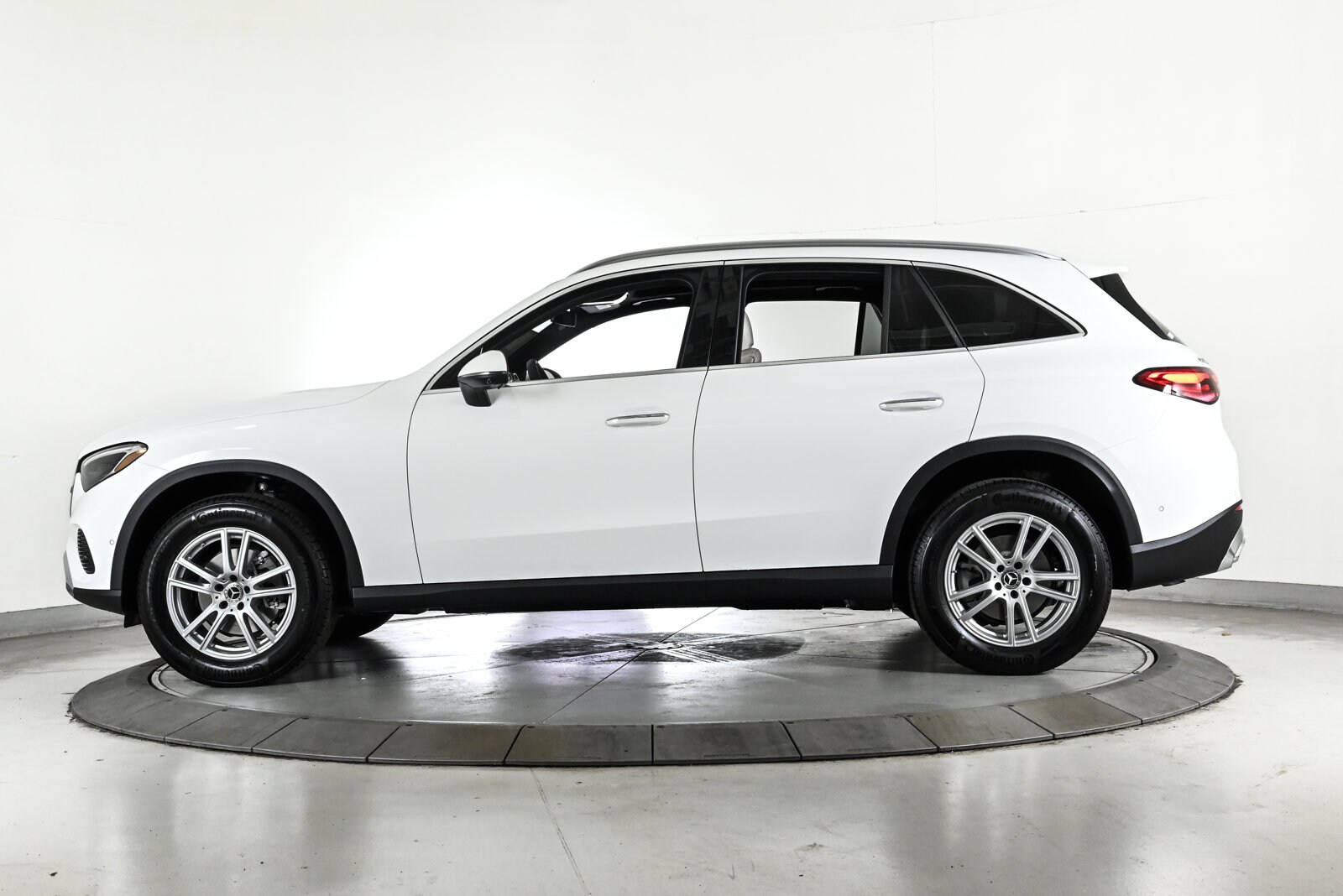 2026 MERCEDES-BENZ GLC-CLASS - Image 9