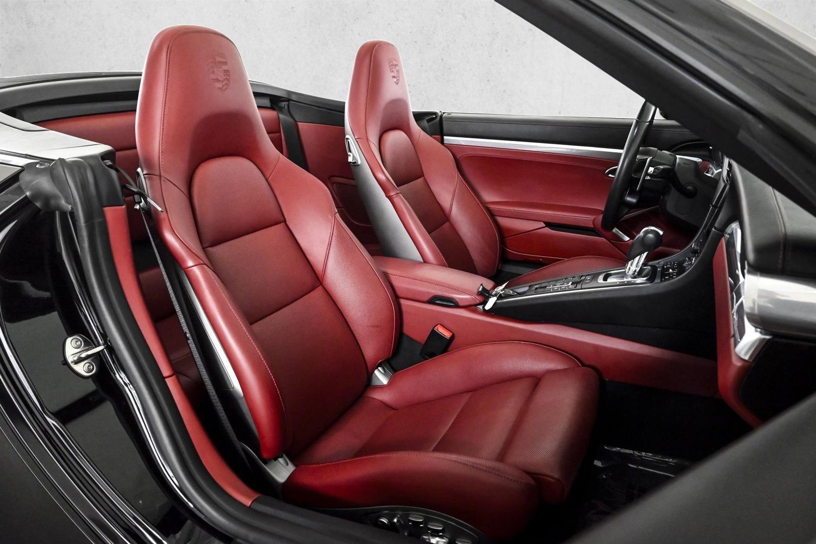 2018 PORSCHE 911 - Image 18