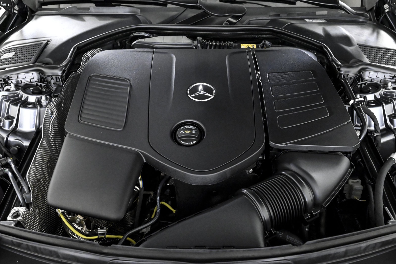 2025 MERCEDES-BENZ C-CLASS - Image 13