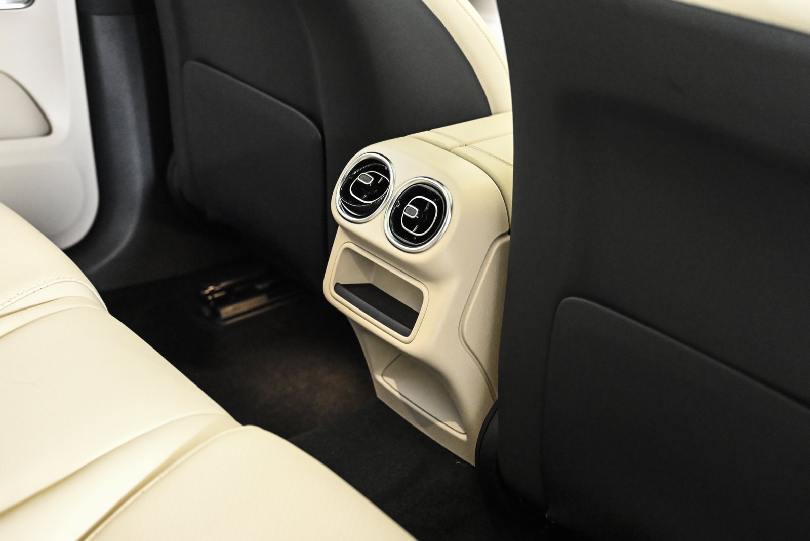 2026 MERCEDES-BENZ GLC-CLASS - Image 19