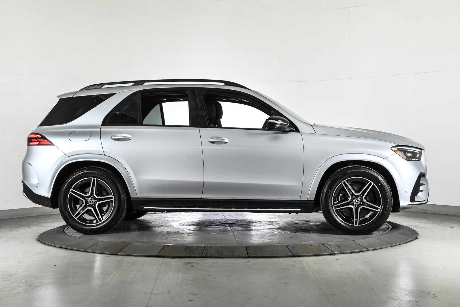 2026 MERCEDES-BENZ GLE-CLASS - Image 4
