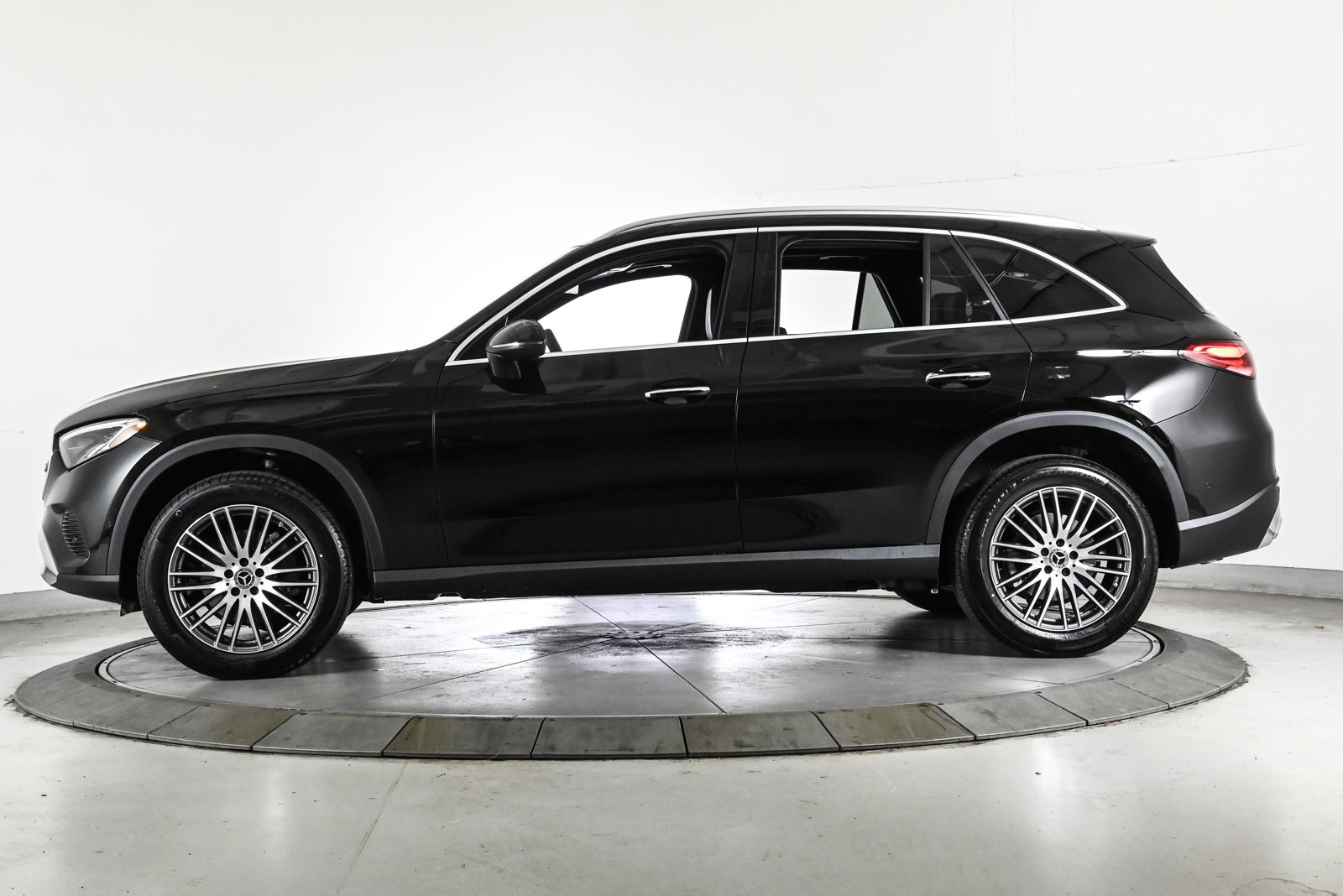 2026 MERCEDES-BENZ GLC-CLASS - Image 9