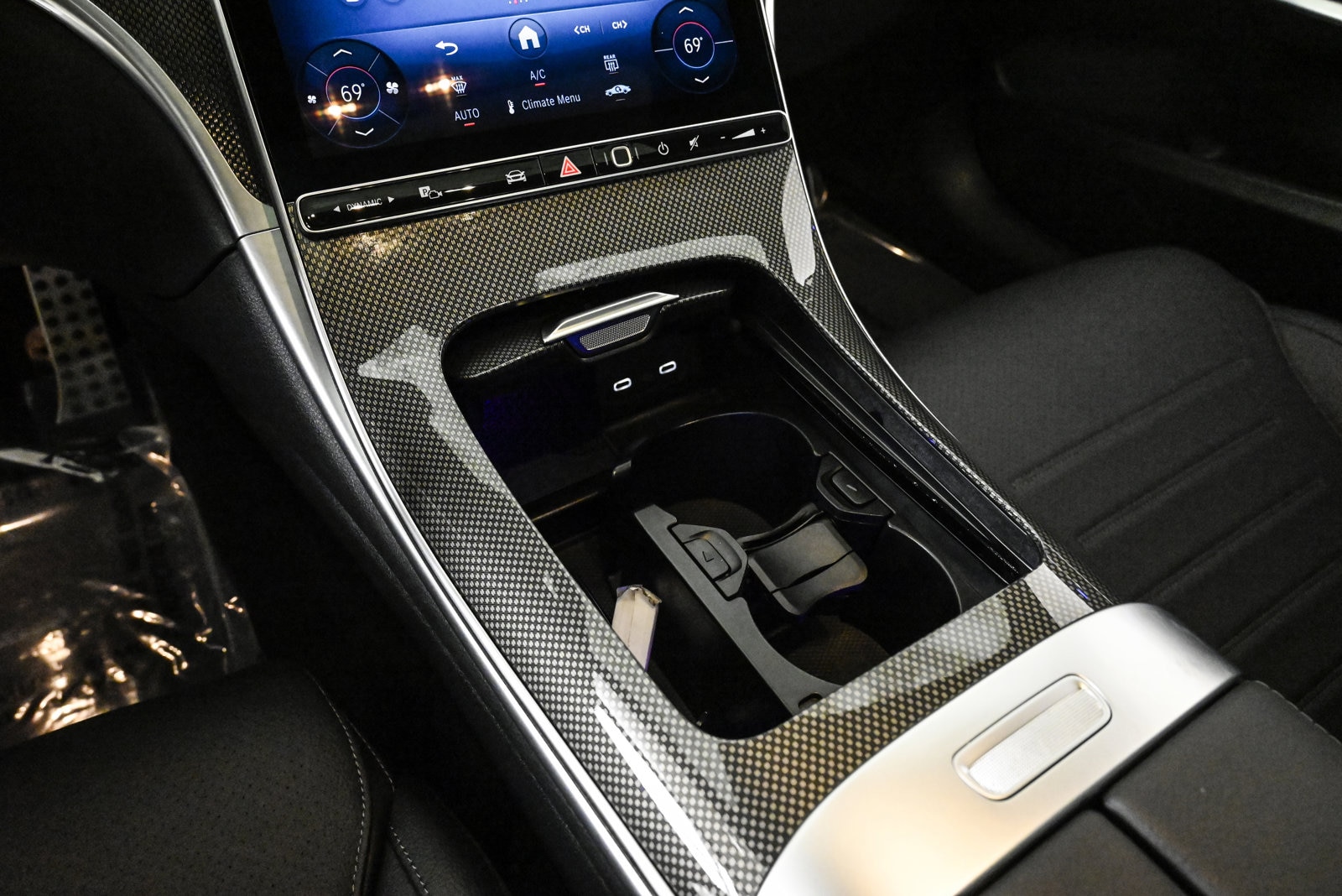 2025 MERCEDES-BENZ C-CLASS - Image 13