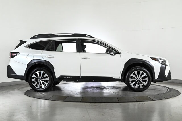 2023 Subaru Outback Limited photo 2