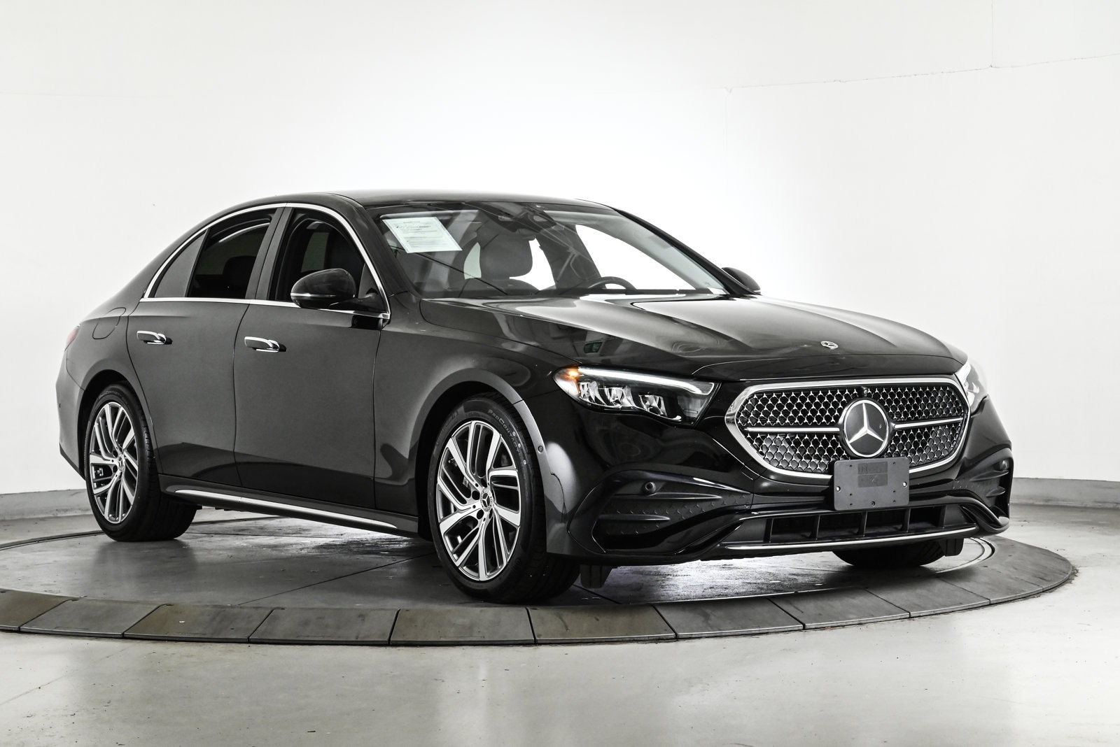 2025 MERCEDES-BENZ E-CLASS - Image 3