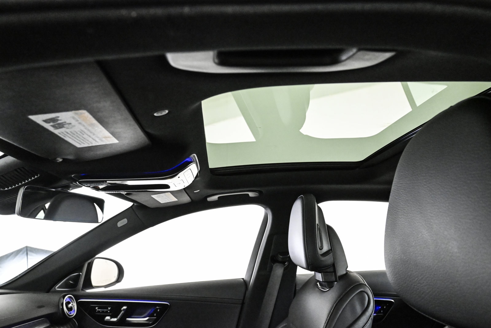 2025 MERCEDES-BENZ C-CLASS - Image 17