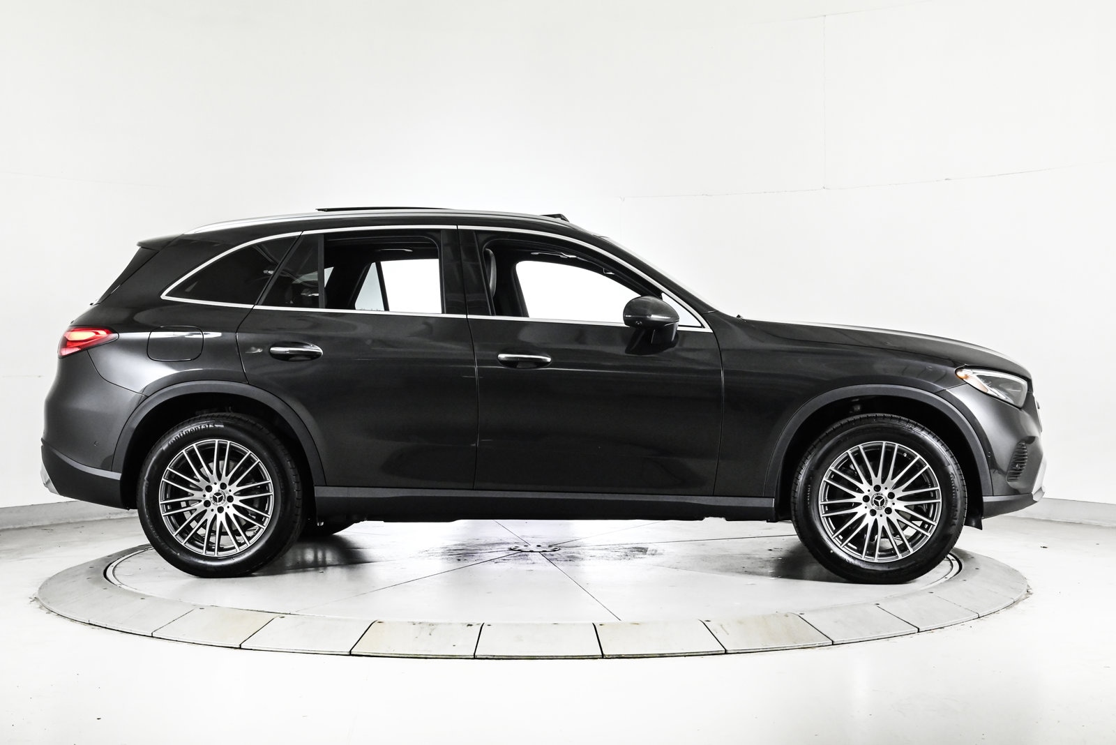 2026 MERCEDES-BENZ GLC-CLASS - Image 4