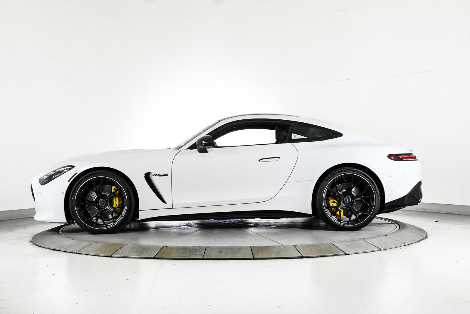 2026 MERCEDES-BENZ AMG GT - Image 9