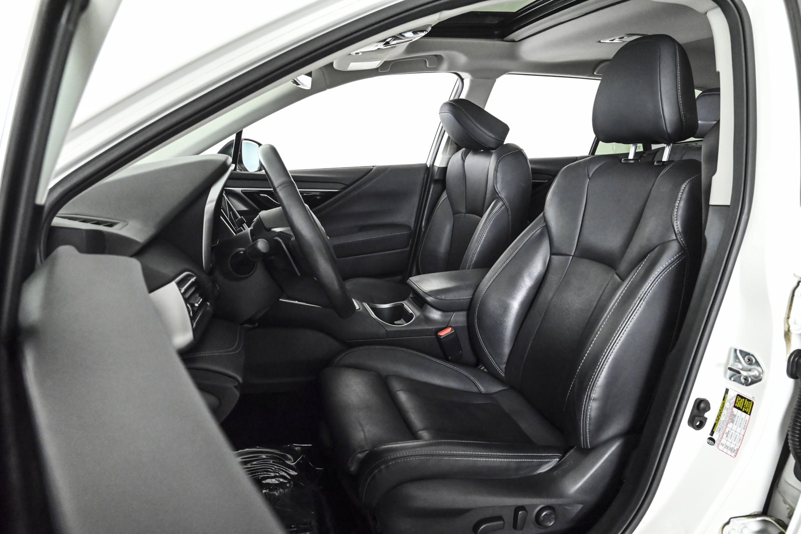 2023 SUBARU OUTBACK - Image 17