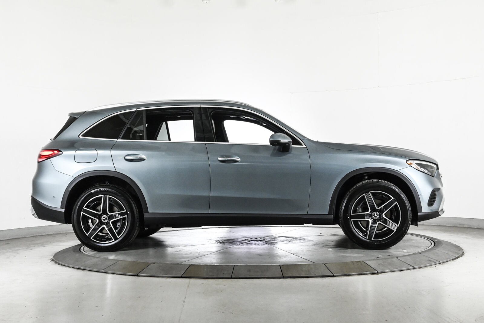 2026 MERCEDES-BENZ GLC-CLASS - Image 4