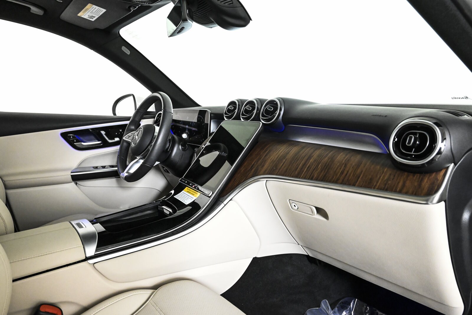 2025 MERCEDES-BENZ GLC-CLASS - Image 24