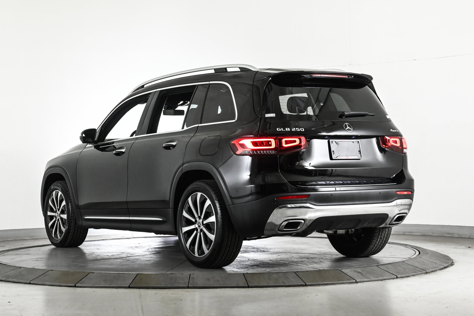 2023 MERCEDES-BENZ GLB-CLASS - Image 8