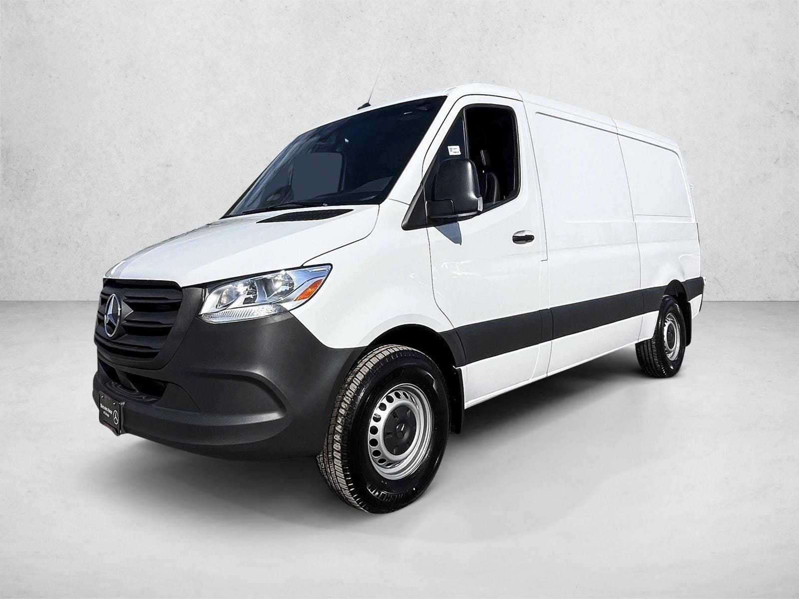 2025 Mercedes-Benz Sprinter Cargo Van Base's photo