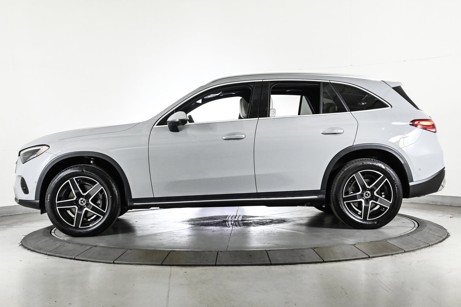 2026 MERCEDES-BENZ GLC-CLASS - Image 9