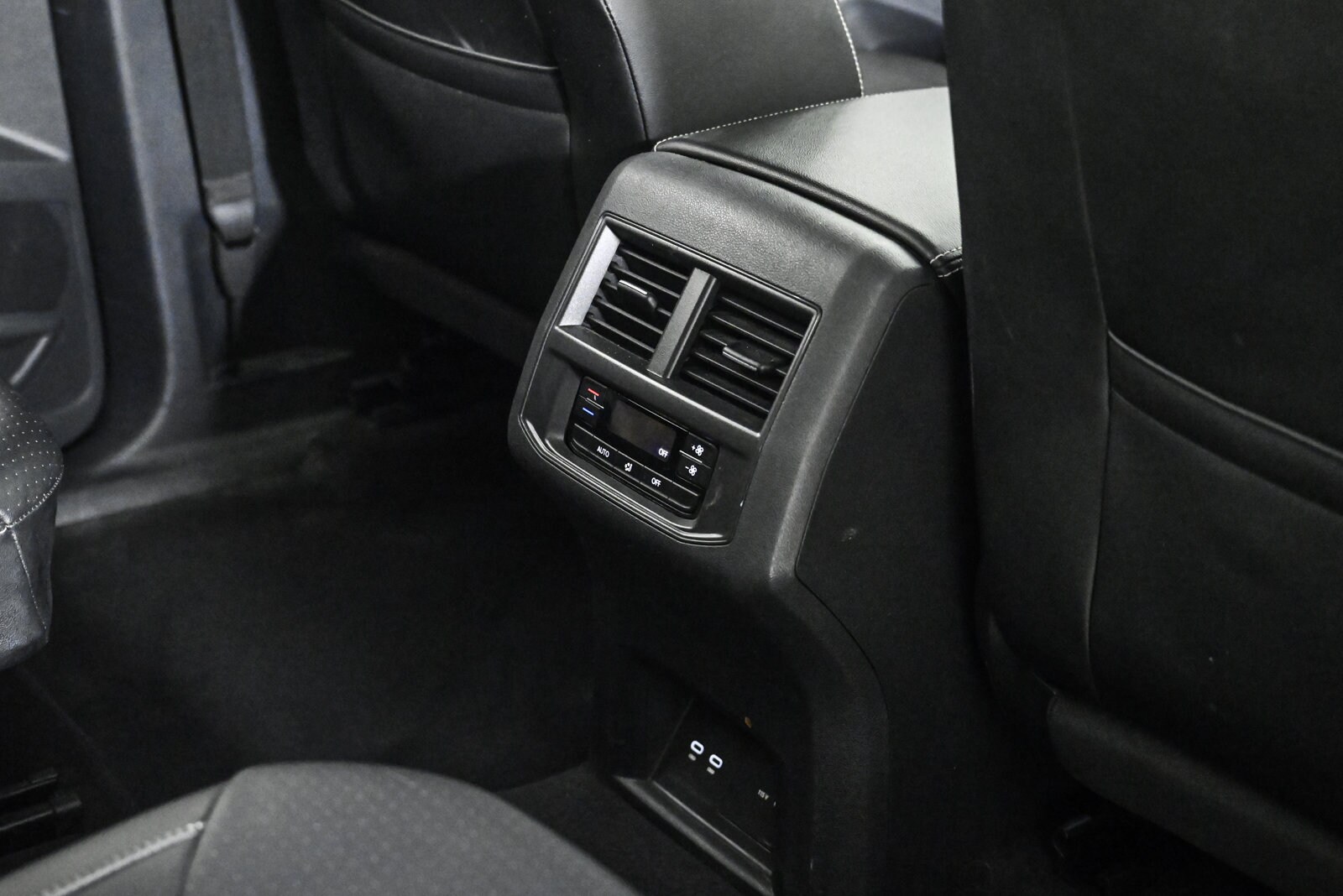 2022 VOLKSWAGEN ATLAS - Image 18