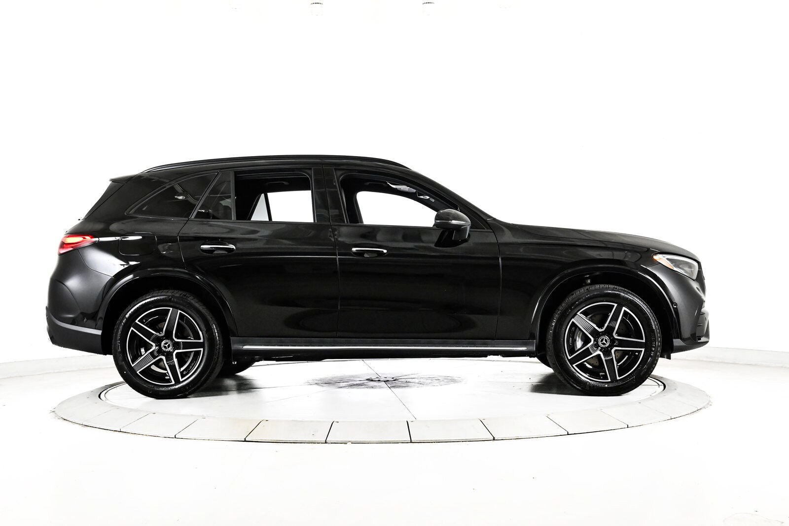 2026 MERCEDES-BENZ GLC-CLASS - Image 4