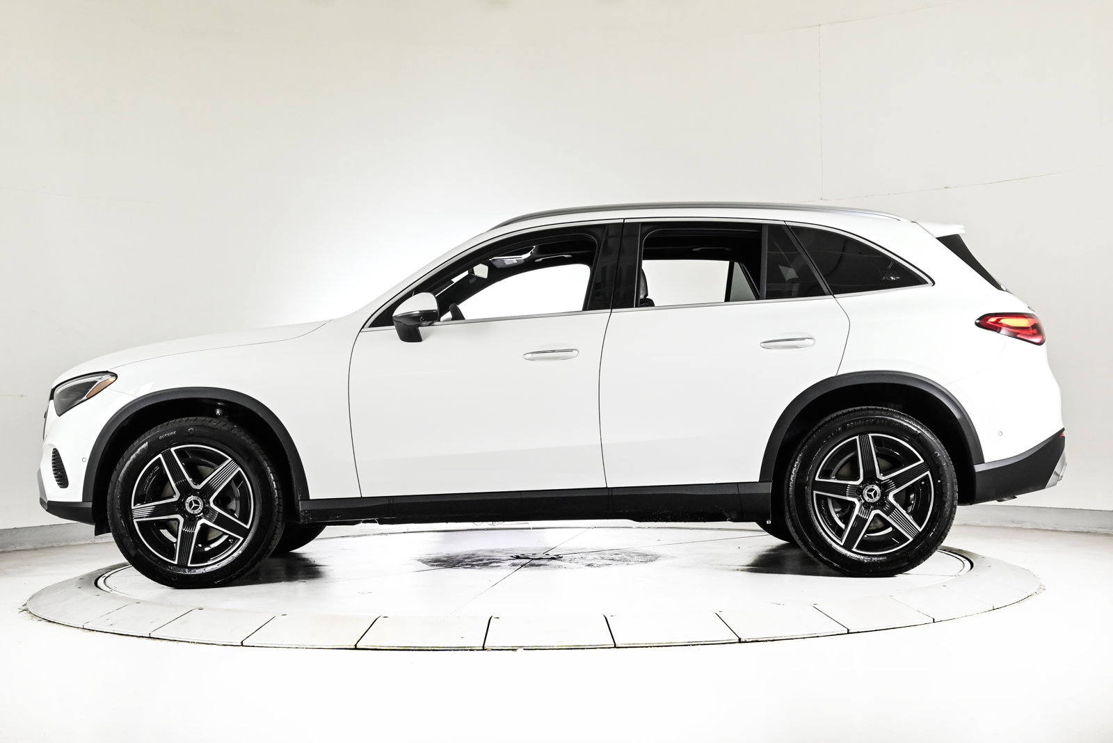 2026 MERCEDES-BENZ GLC-CLASS - Image 9