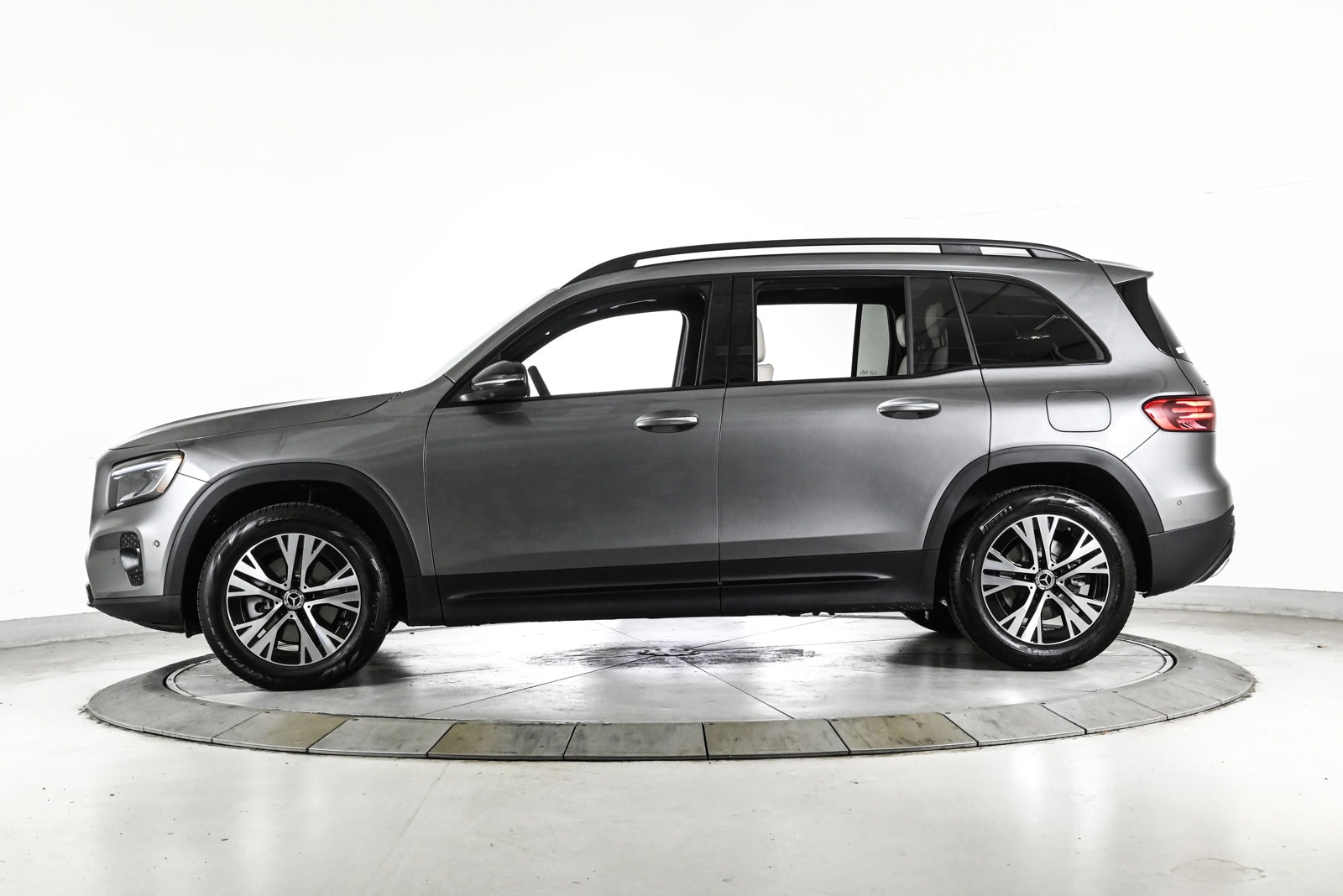 2026 MERCEDES-BENZ GLB-CLASS - Image 9