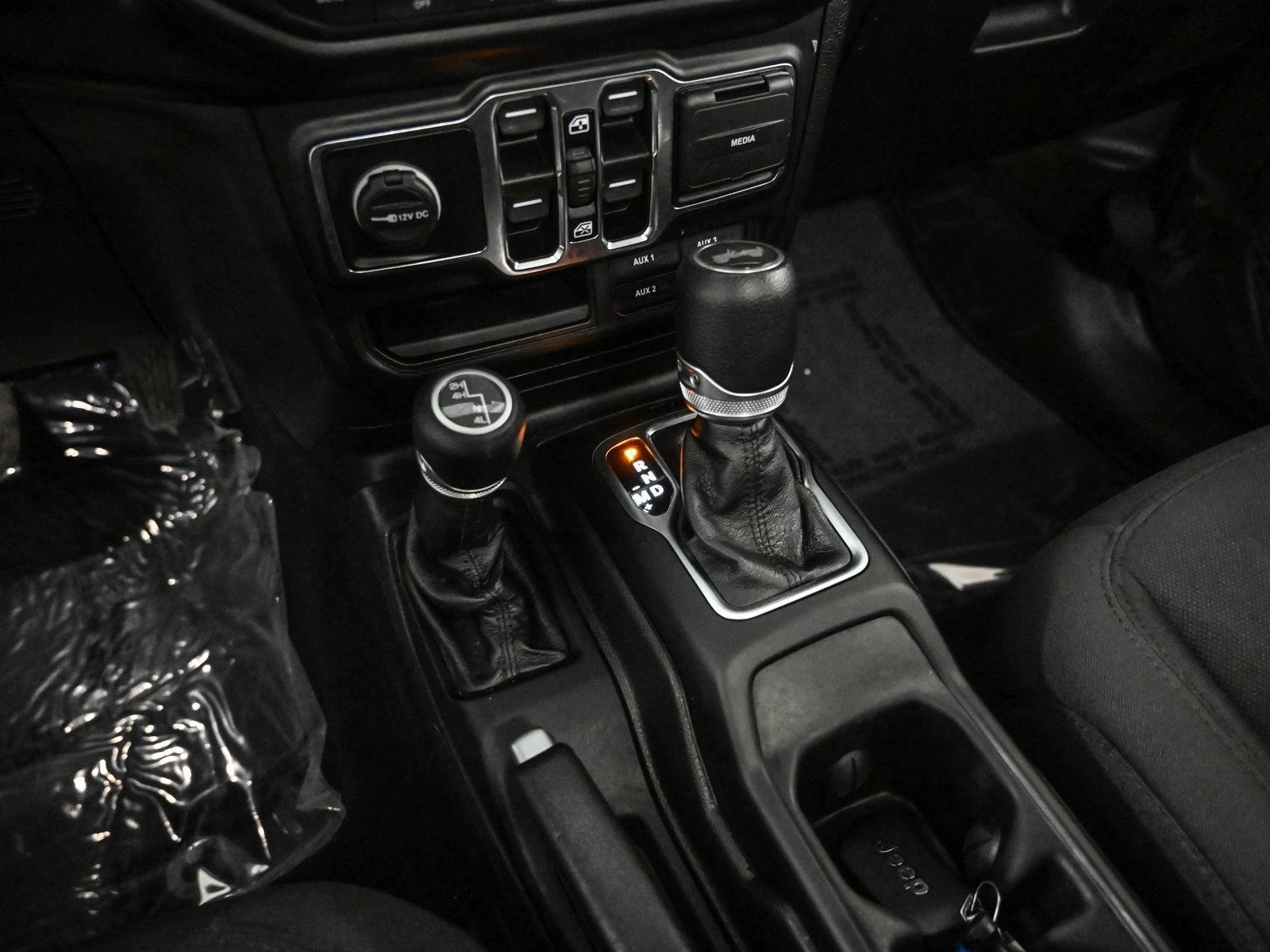 2021 JEEP WRANGLER - Image 12