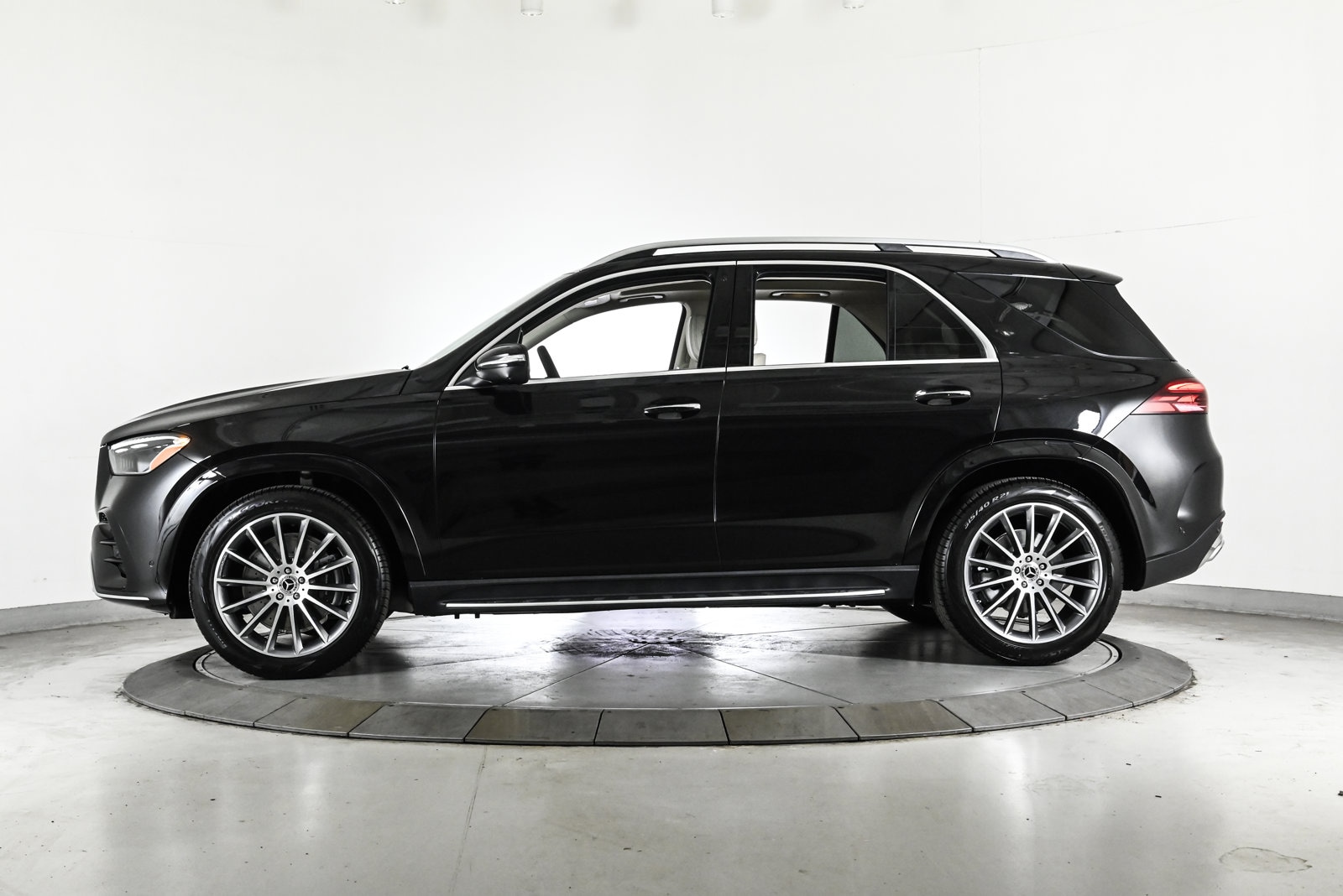 2026 MERCEDES-BENZ GLE-CLASS - Image 9