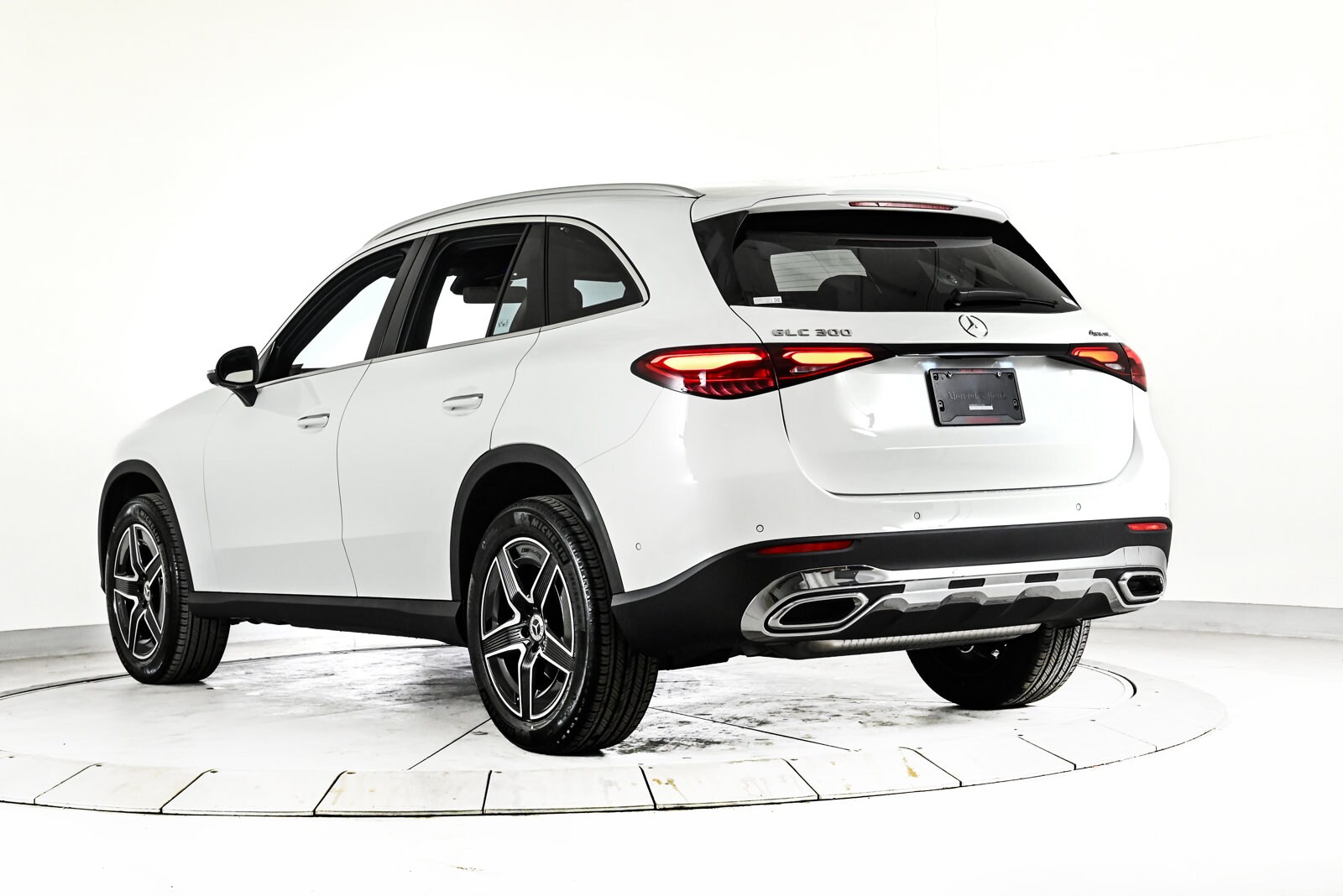 2026 MERCEDES-BENZ GLC-CLASS - Image 8