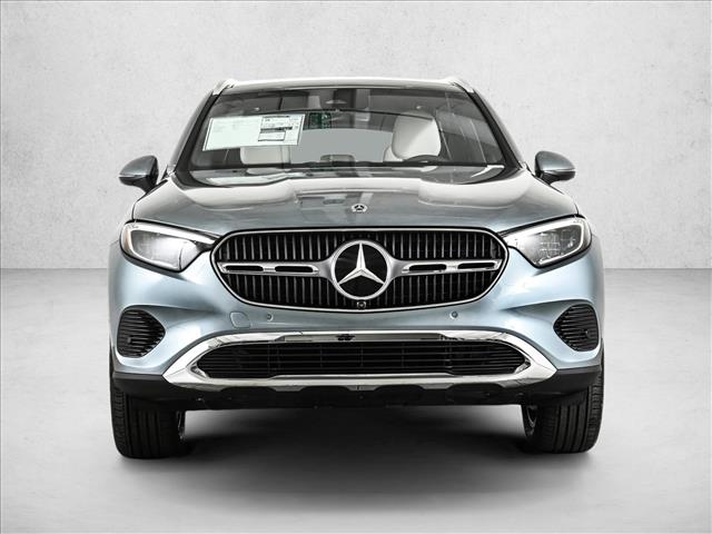 2026 Mercedes Benz GLC 300 4MATIC photo 2