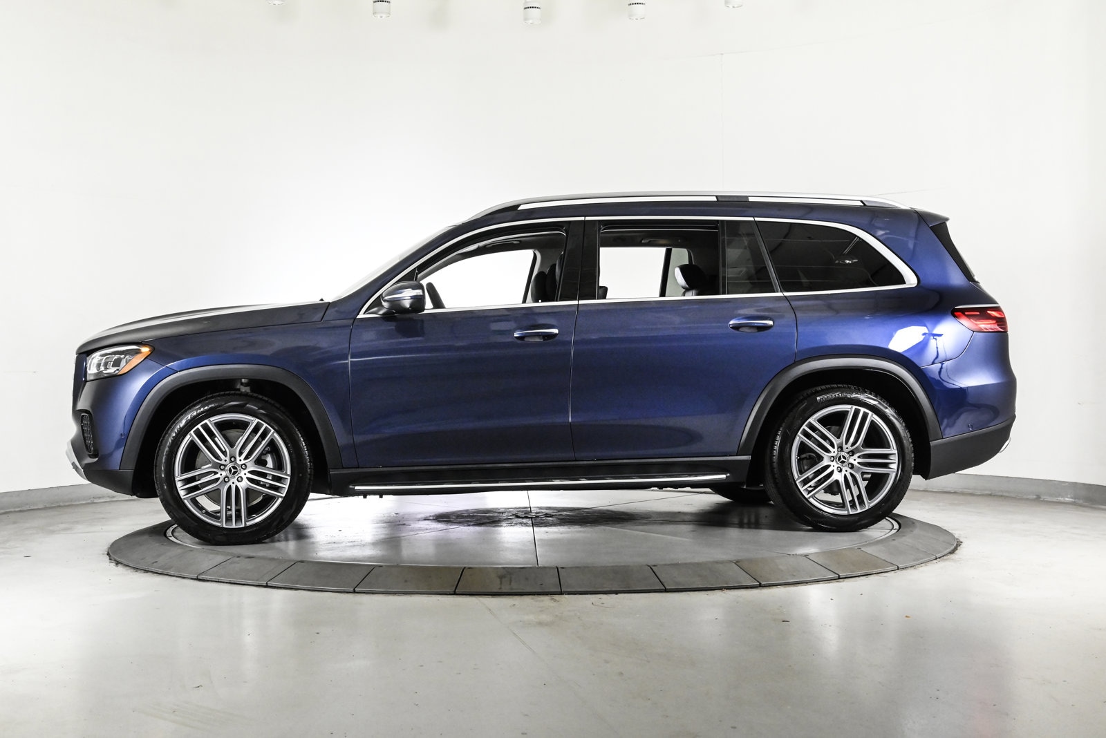 2026 MERCEDES-BENZ GLS-CLASS - Image 9