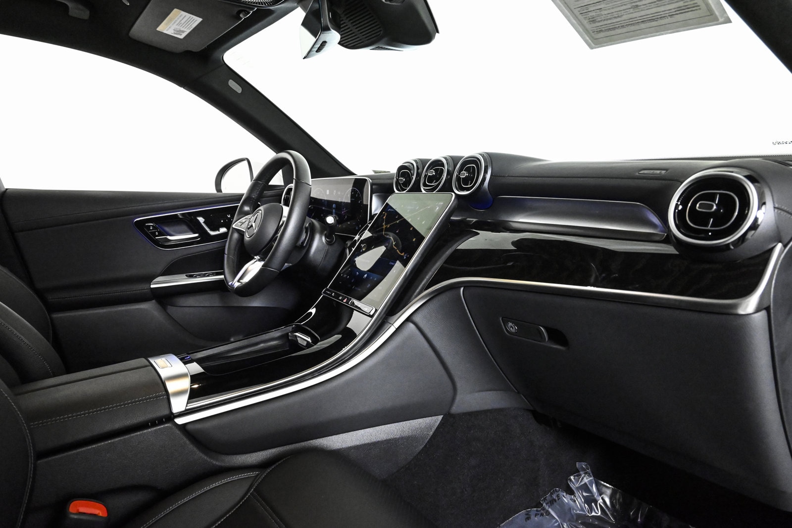 2025 MERCEDES-BENZ GLC-CLASS - Image 23