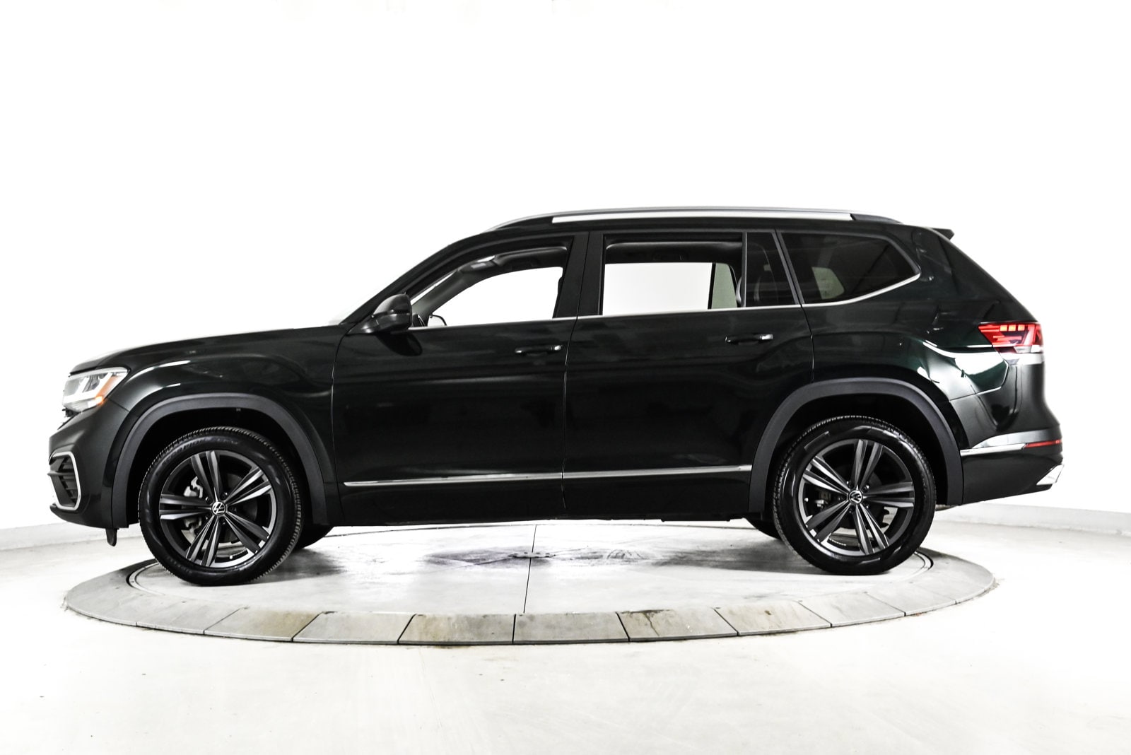 2022 VOLKSWAGEN ATLAS - Image 8
