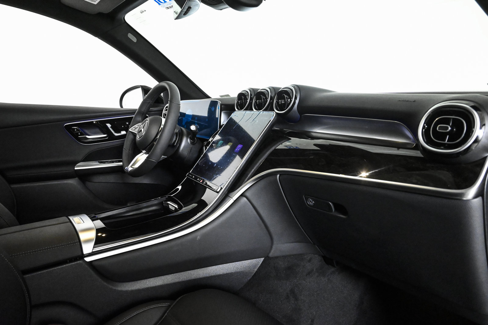 2026 MERCEDES-BENZ GLC-CLASS - Image 24