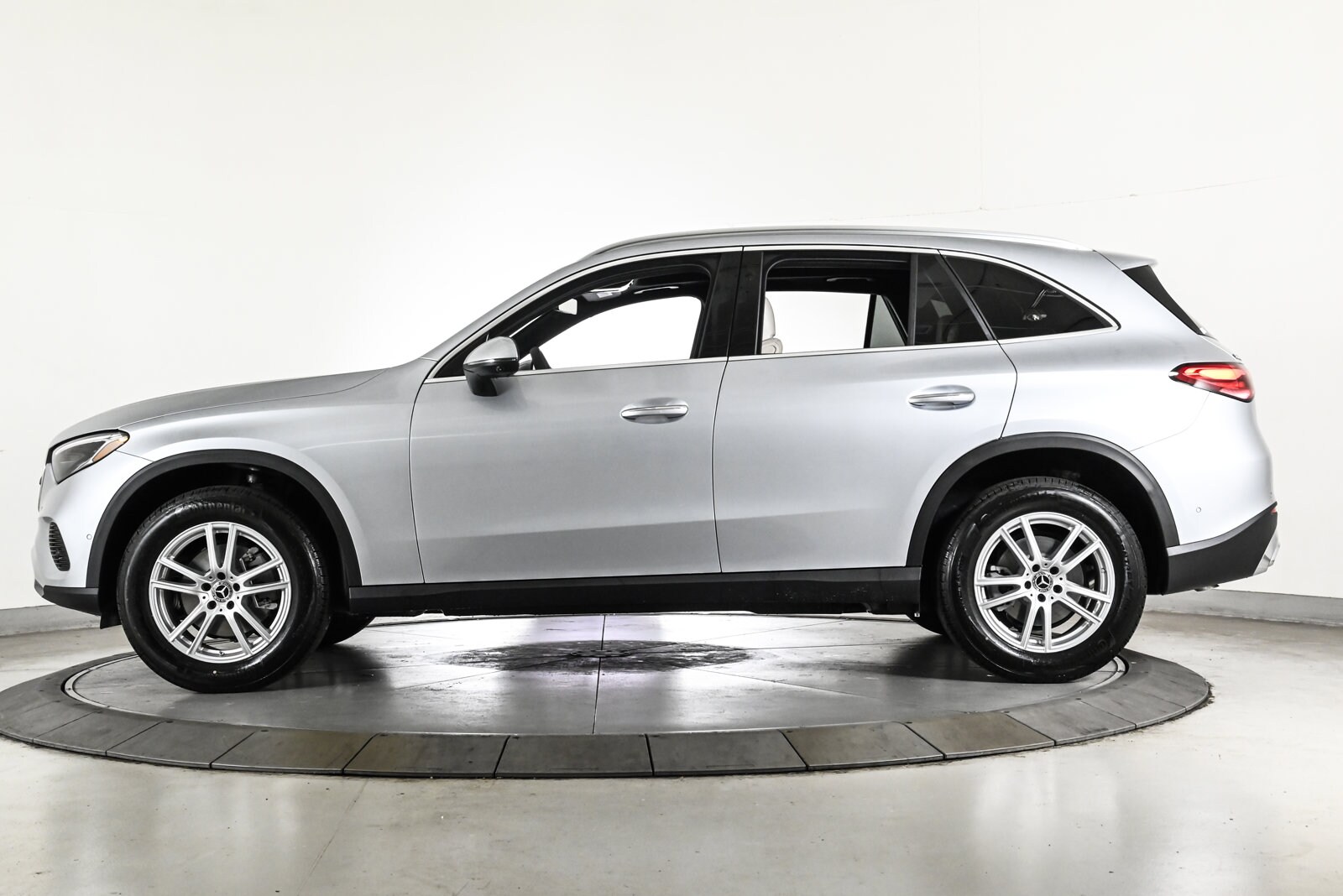 2026 MERCEDES-BENZ GLC-CLASS - Image 8