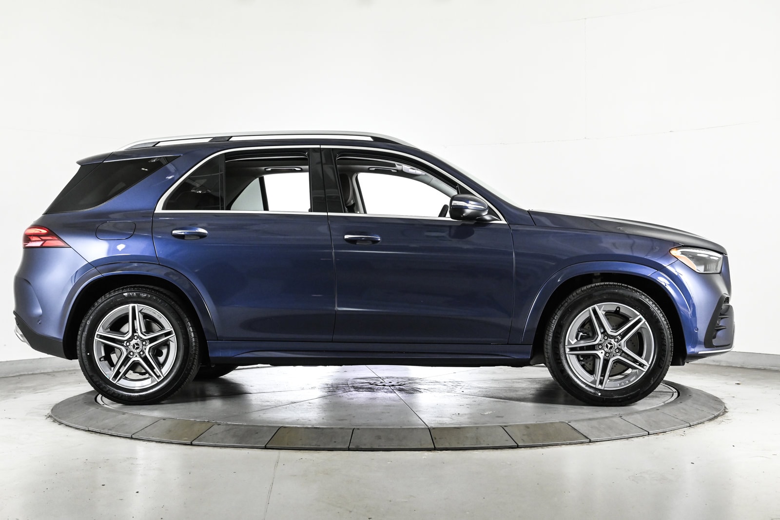 2026 MERCEDES-BENZ GLE-CLASS - Image 4