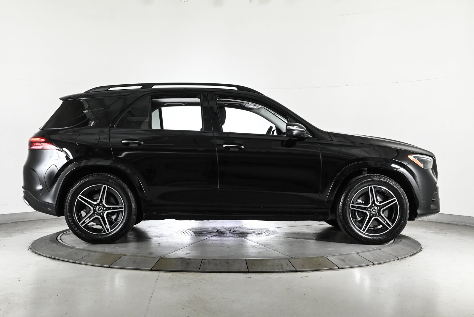 2026 MERCEDES-BENZ GLE-CLASS - Image 4