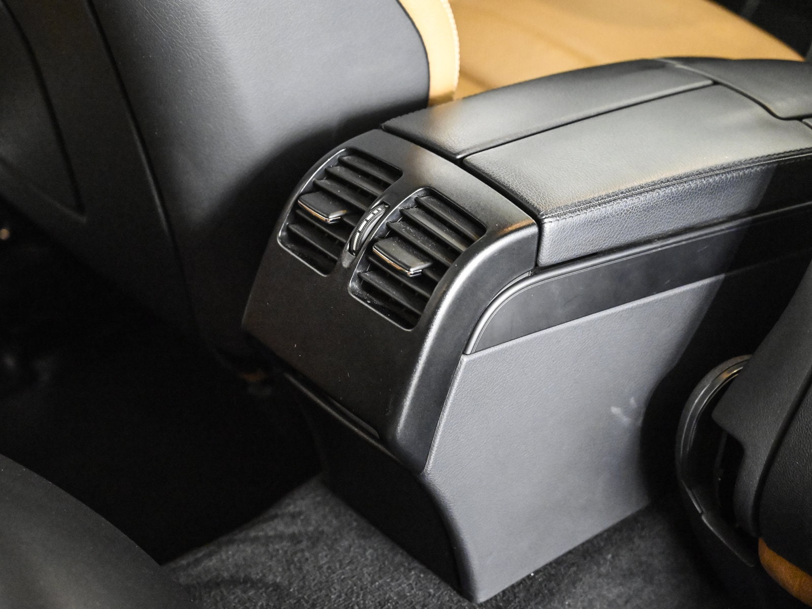 2017 MERCEDES-BENZ E-CLASS - Image 19