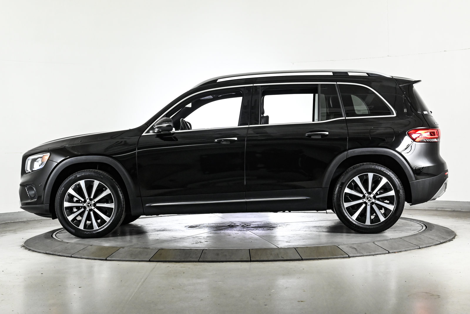 2023 MERCEDES-BENZ GLB-CLASS - Image 9