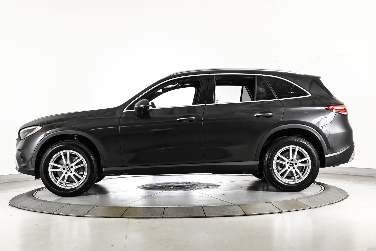 2026 MERCEDES-BENZ GLC-CLASS - Image 9