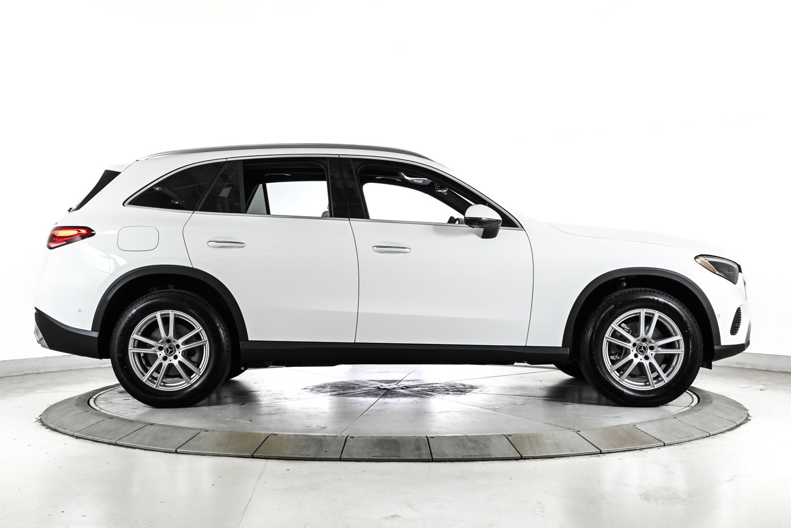 2026 MERCEDES-BENZ GLC-CLASS - Image 5