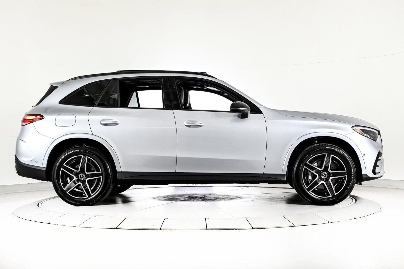 2026 MERCEDES-BENZ GLC-CLASS - Image 4