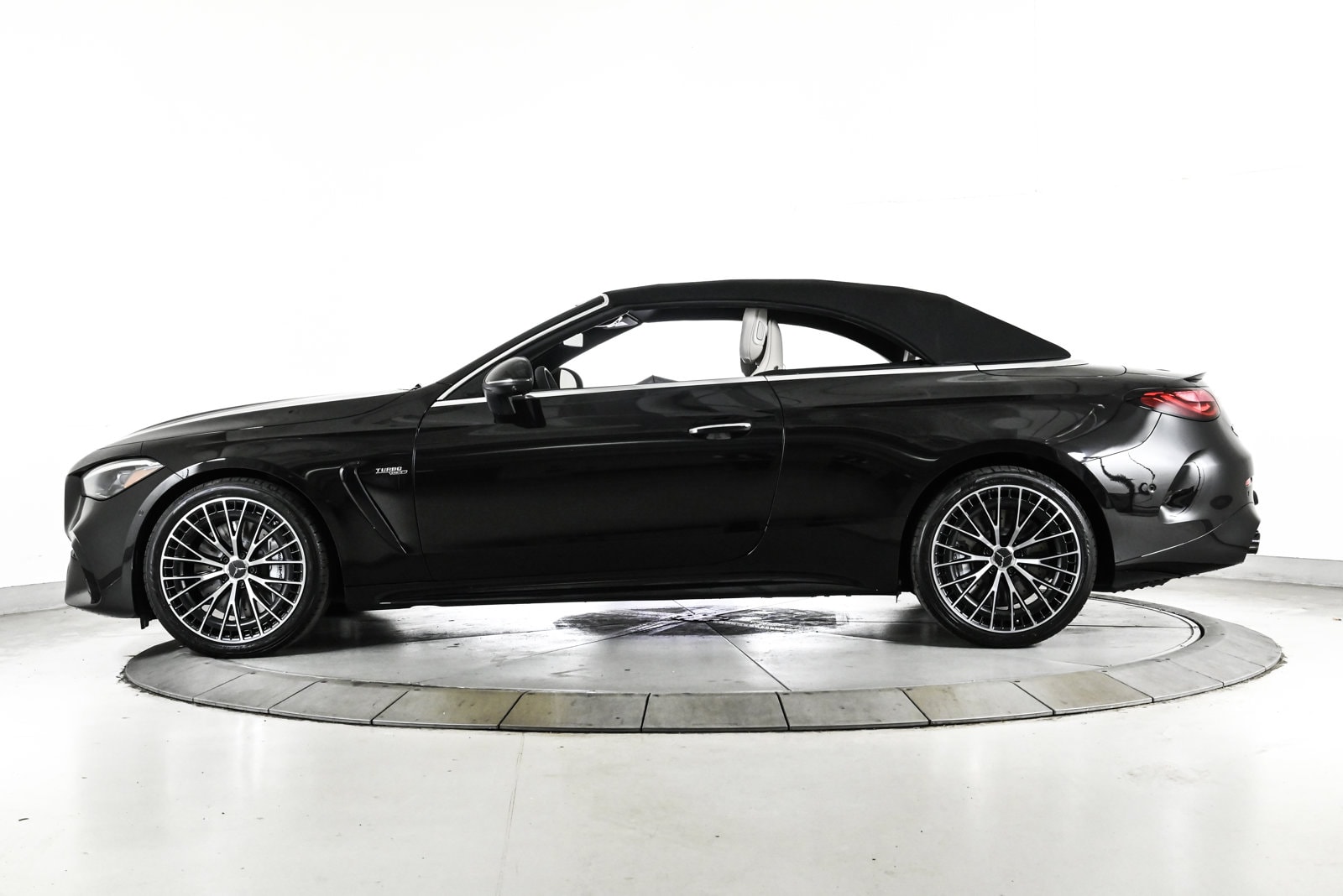 2026 MERCEDES-BENZ CLE - Image 9