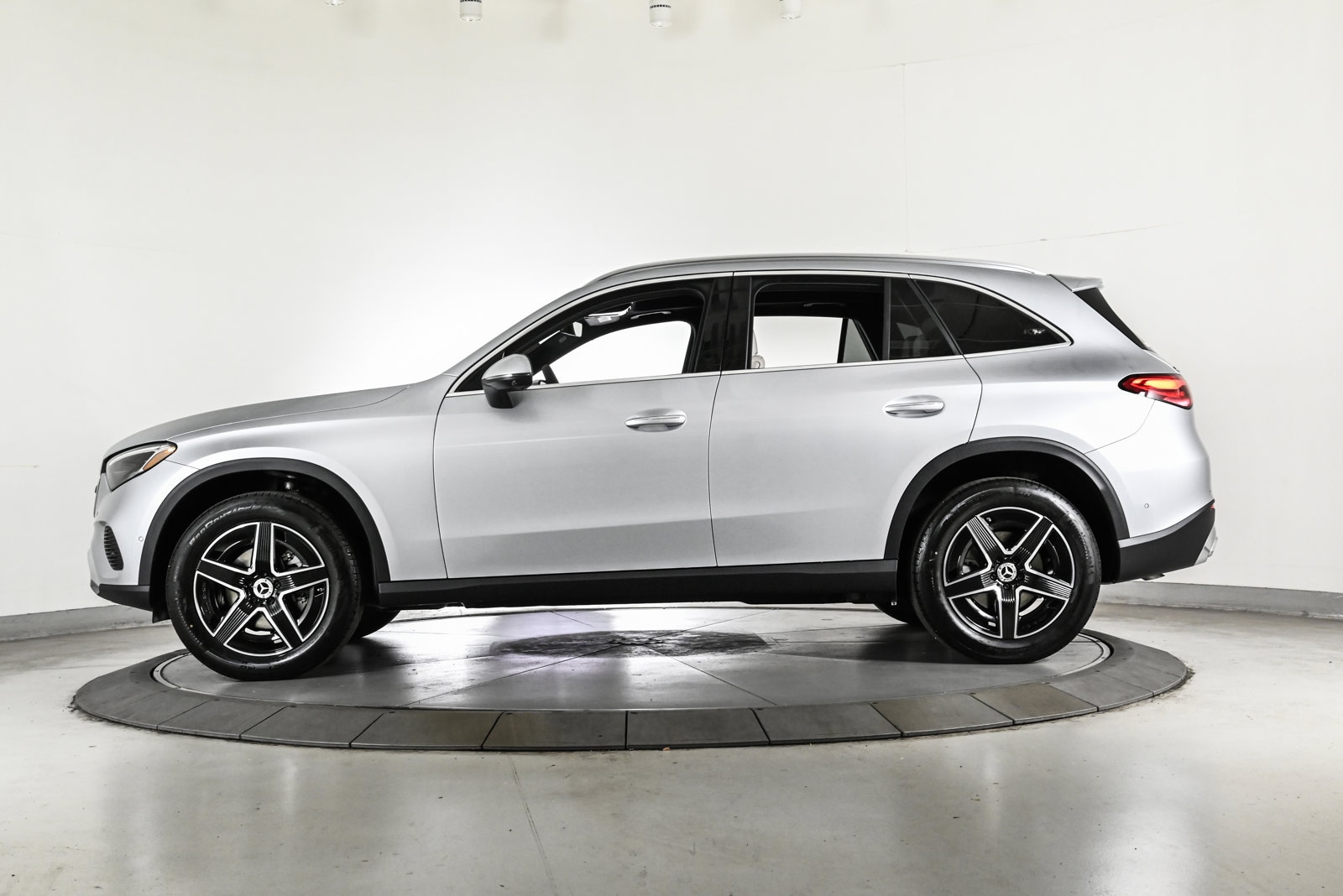 2026 MERCEDES-BENZ GLC-CLASS - Image 9