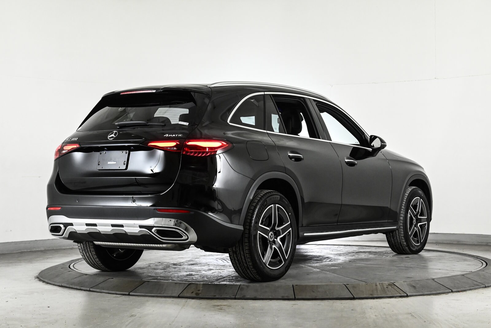 2026 MERCEDES-BENZ GLC-CLASS - Image 4