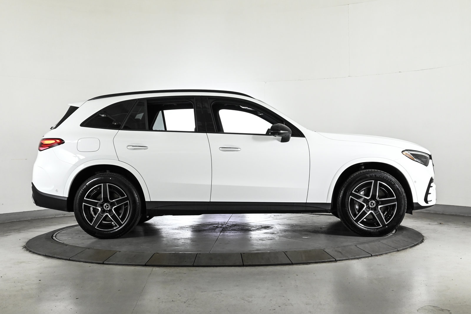 2026 MERCEDES-BENZ GLC-CLASS - Image 4