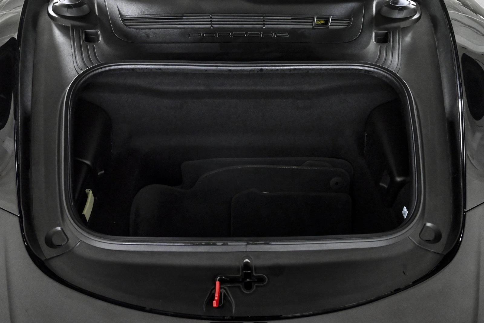 2018 PORSCHE 911 - Image 21