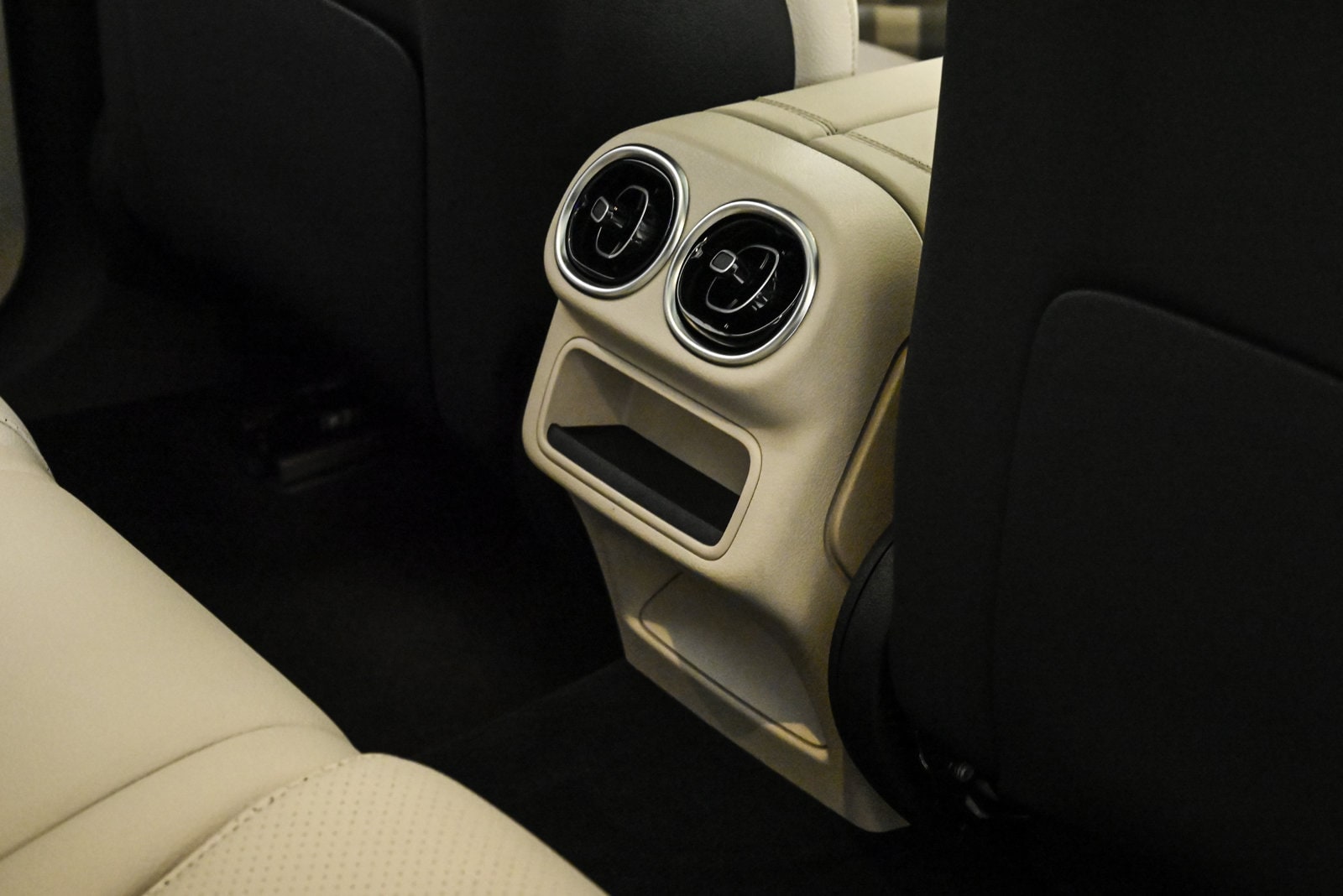 2025 MERCEDES-BENZ GLC-CLASS - Image 19