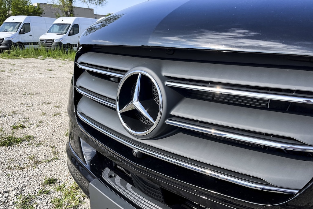 New 2025 Mercedes-Benz Sprinter Passenger Van 2500 High Roof I4 Diesel HO 170" RWD Van Passenger Van