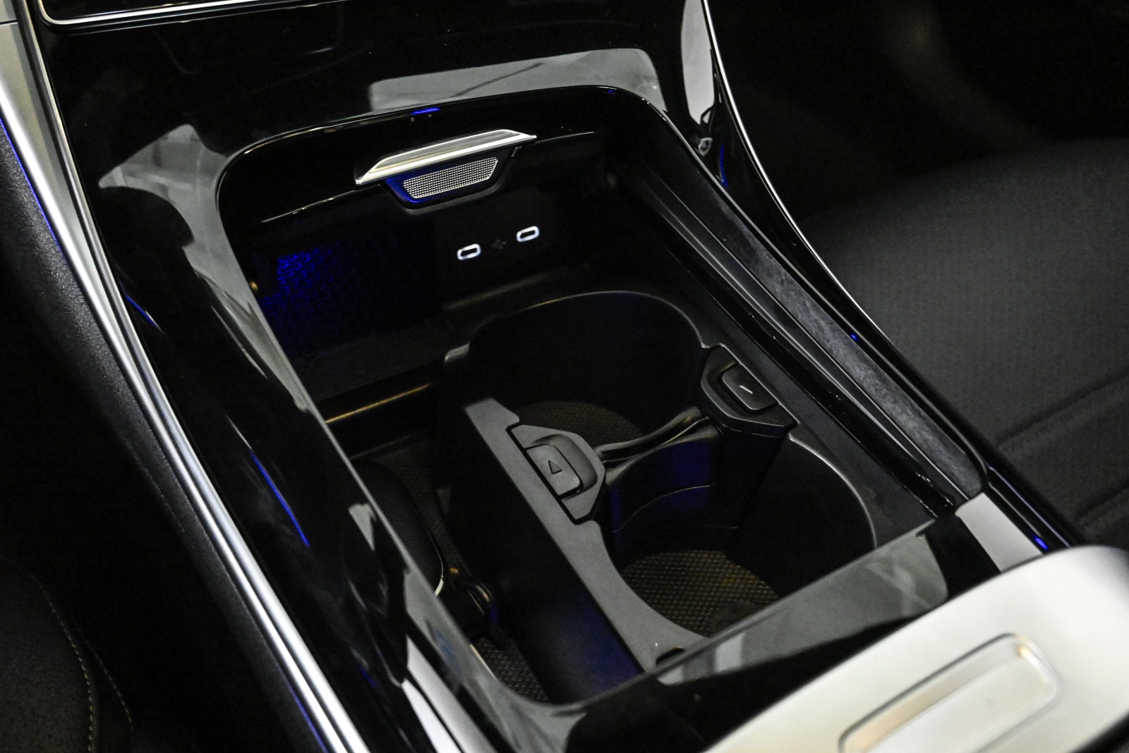 2026 MERCEDES-BENZ C-CLASS - Image 13