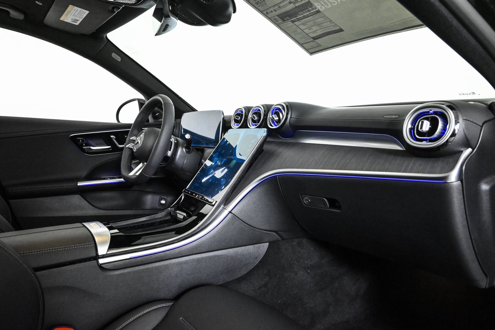 2025 MERCEDES-BENZ C-CLASS - Image 24