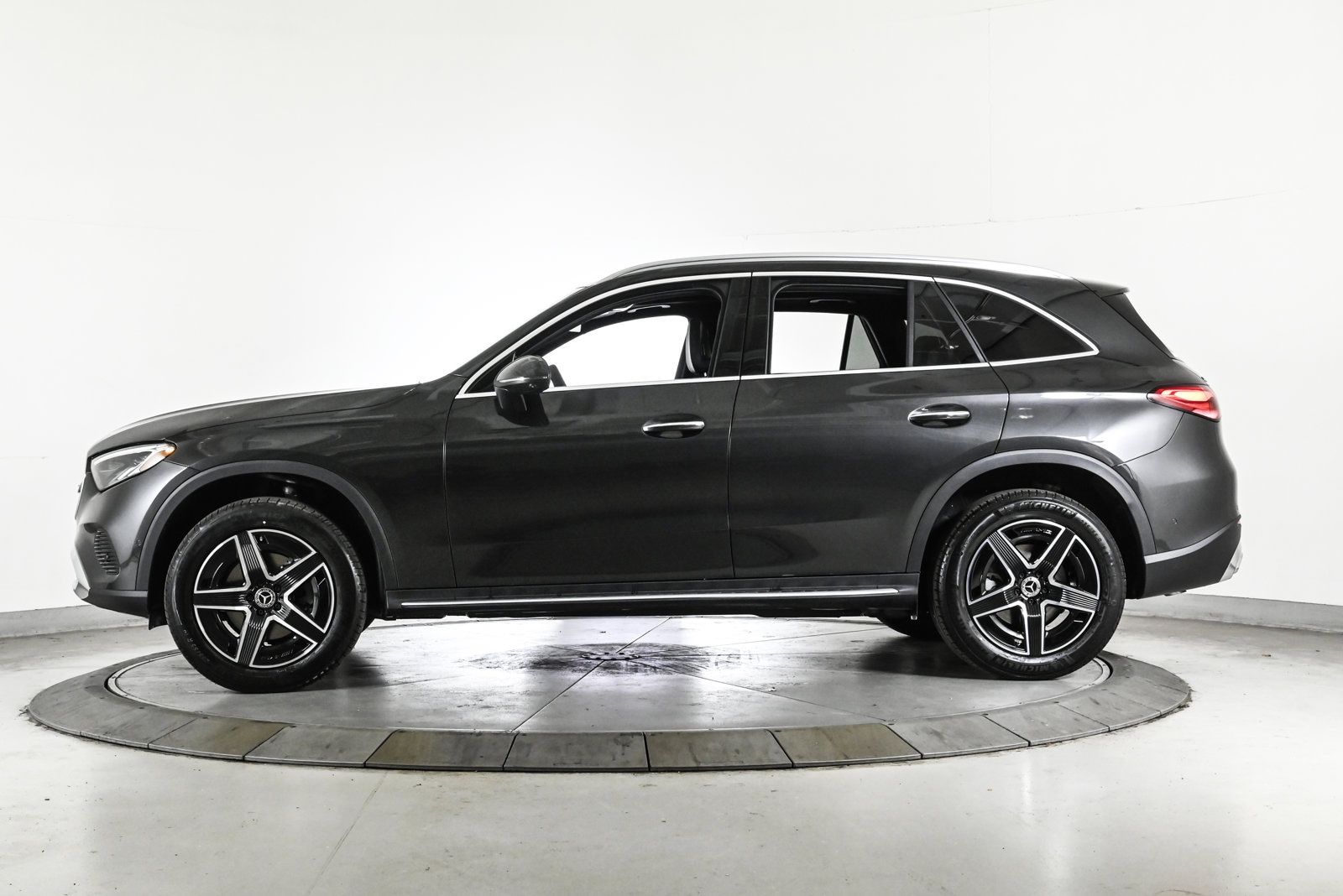 2026 MERCEDES-BENZ GLC-CLASS - Image 9