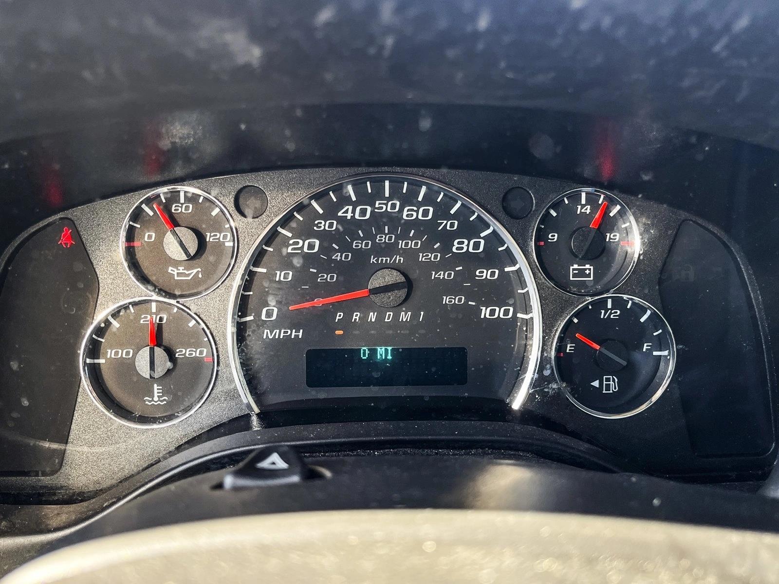 2022 GMC SAVANA - Image 11