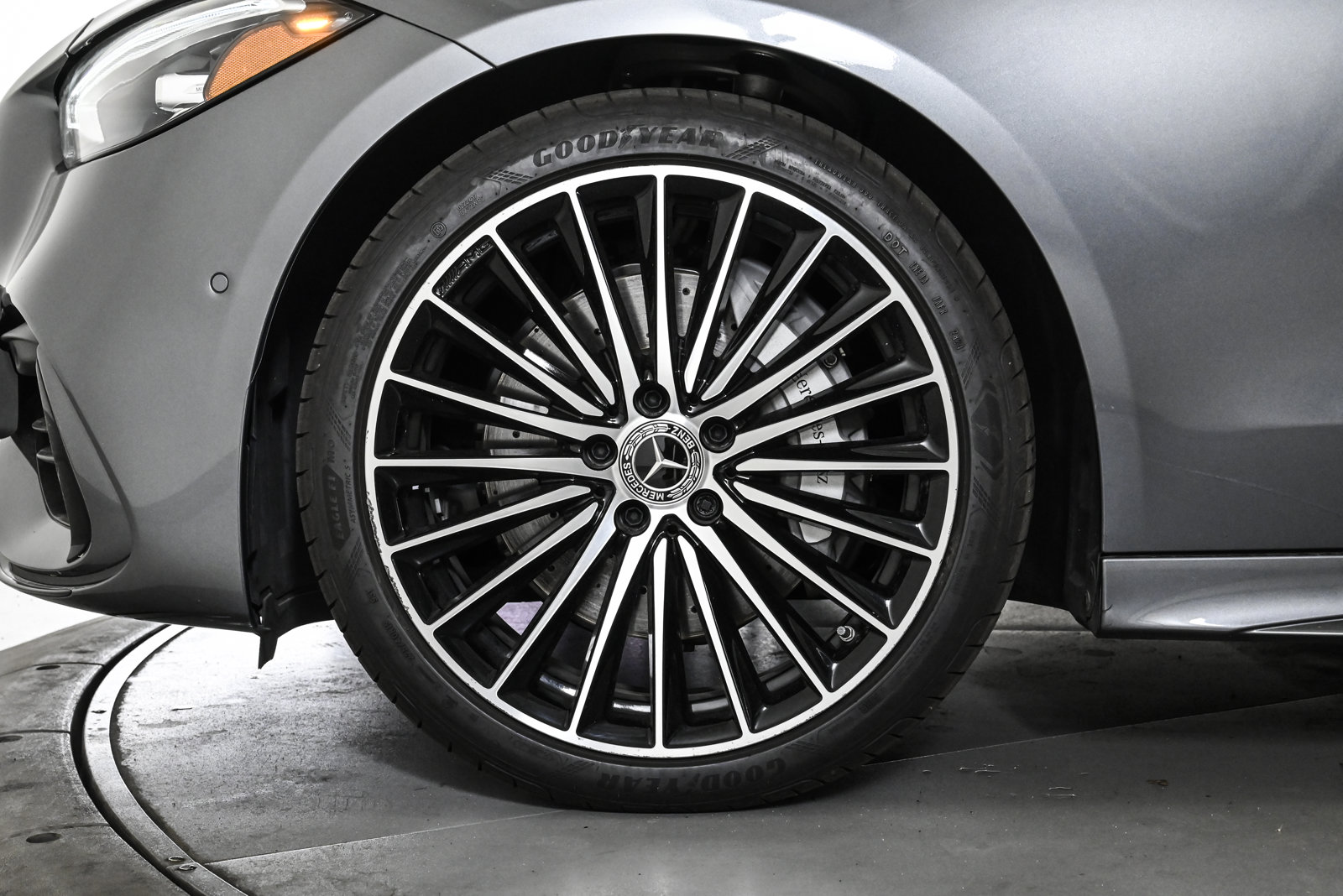 2025 MERCEDES-BENZ C-CLASS - Image 24